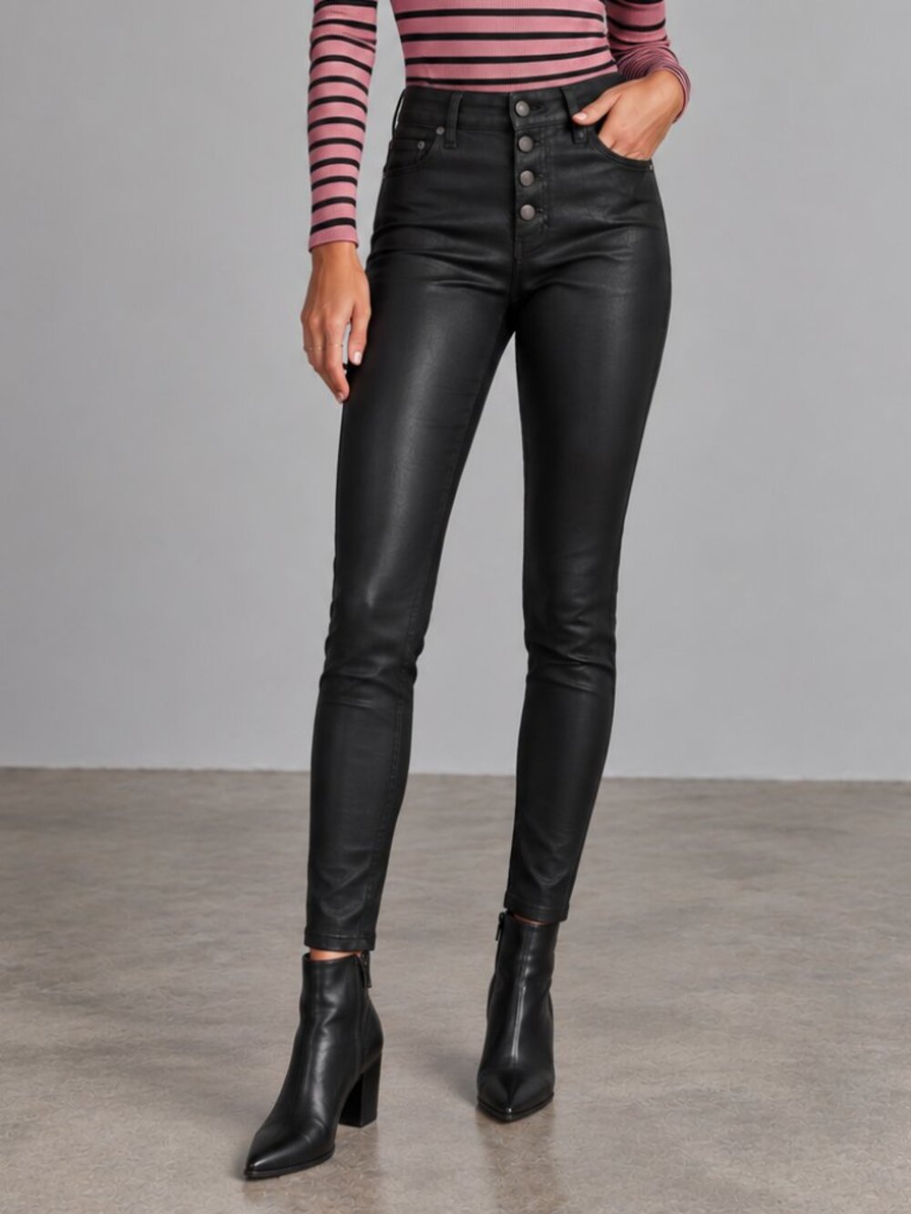 PAIGE Hoxton Ultra Skinny Black Fog Lux Coating Stretch High Rise Jeans 26 NWOT